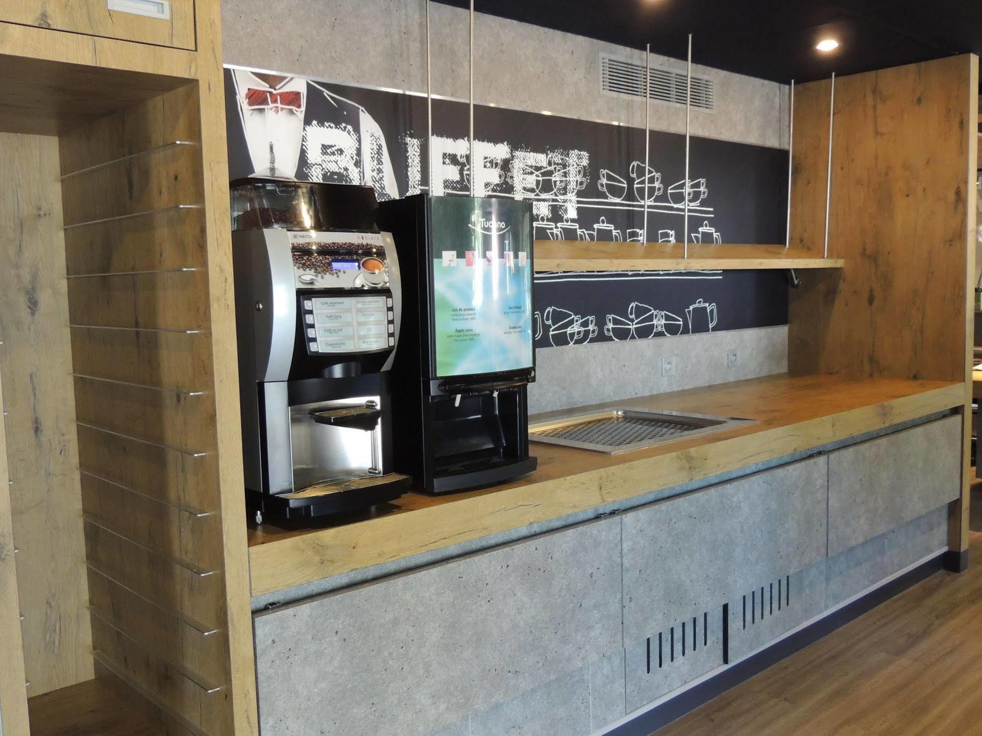 南特圣卢斯宜必思经济酒店 卢瓦尔河畔圣吕斯 外观 照片